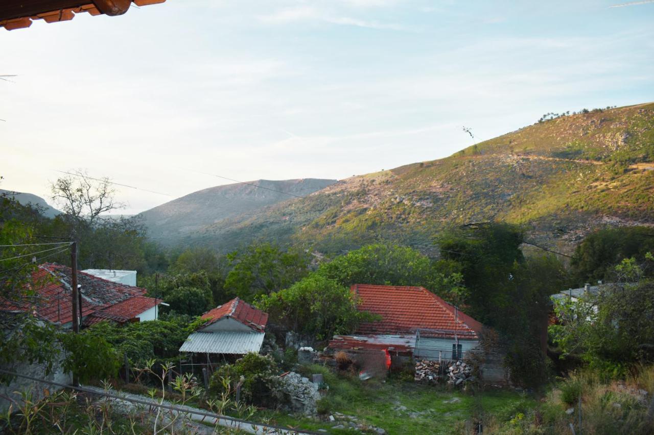 Lila'S Guest House Mikros Prinos Exterior foto